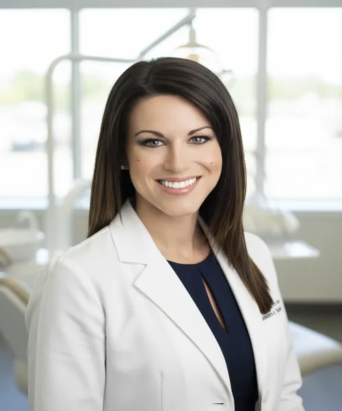 Dr. Erica Elannan DDS, cosmetic and restorative dentist at My Scottsdale Dentist